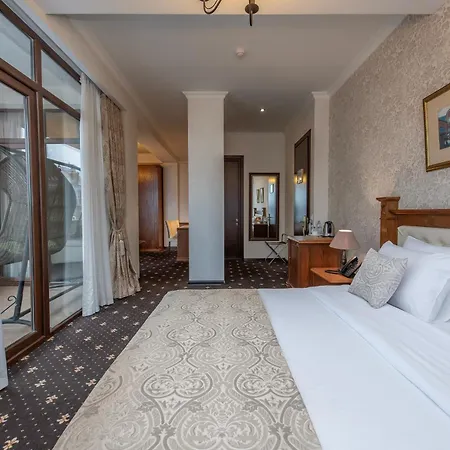 Tbilisi Laerton Hotel Exterior photo