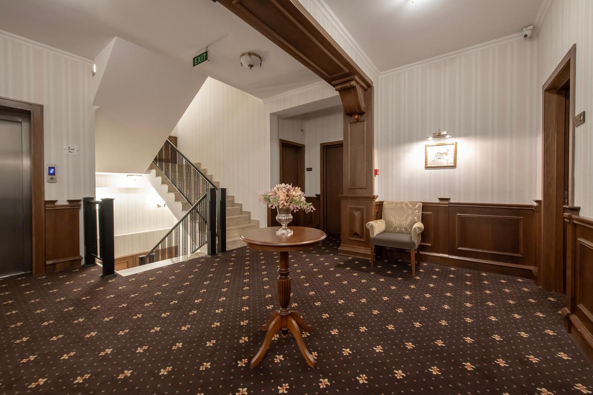 Hotel Laerton 4*